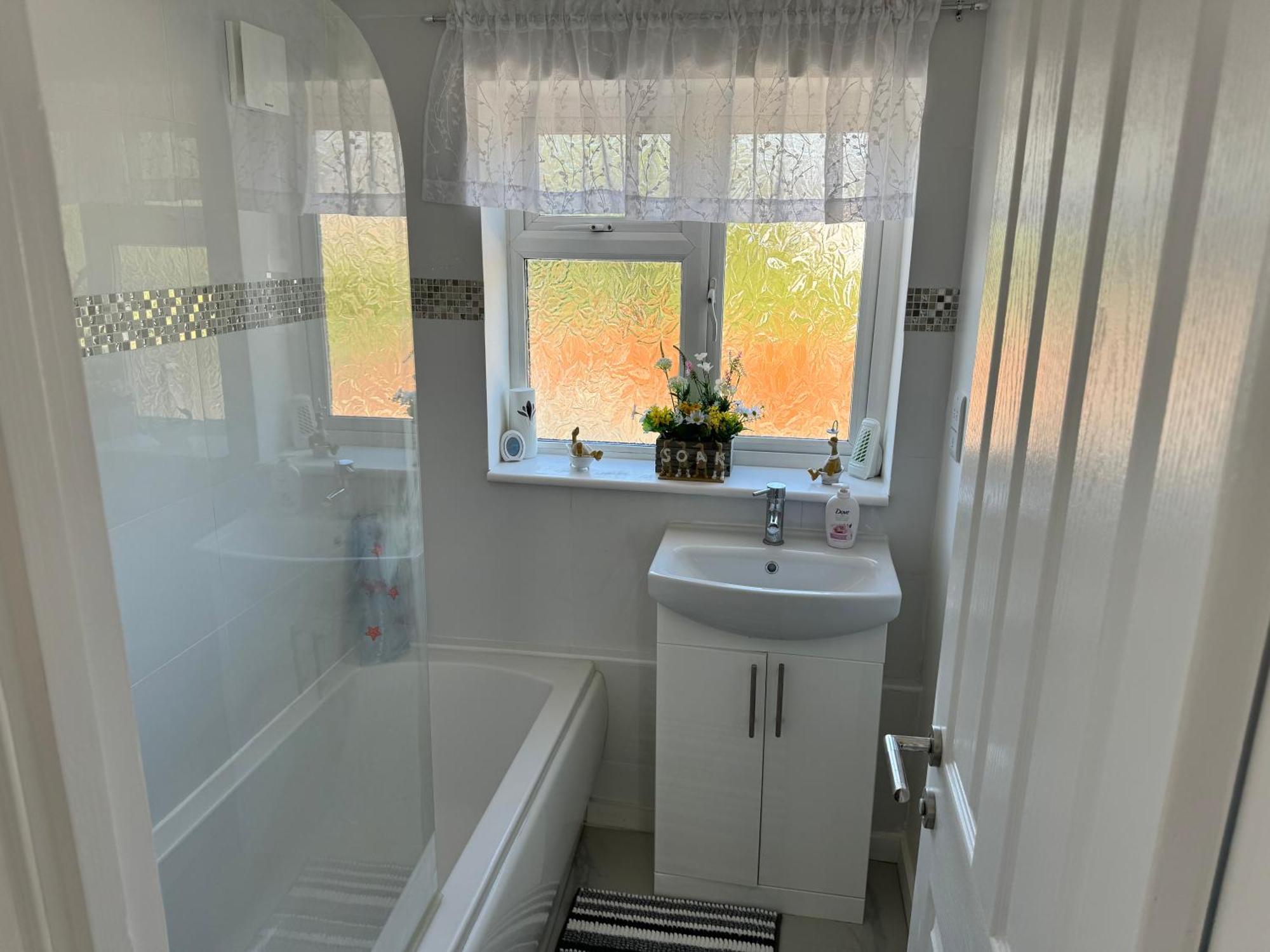 Holiday home Modern 3-bed Hideaway Near Westgate With Parking Canterbury